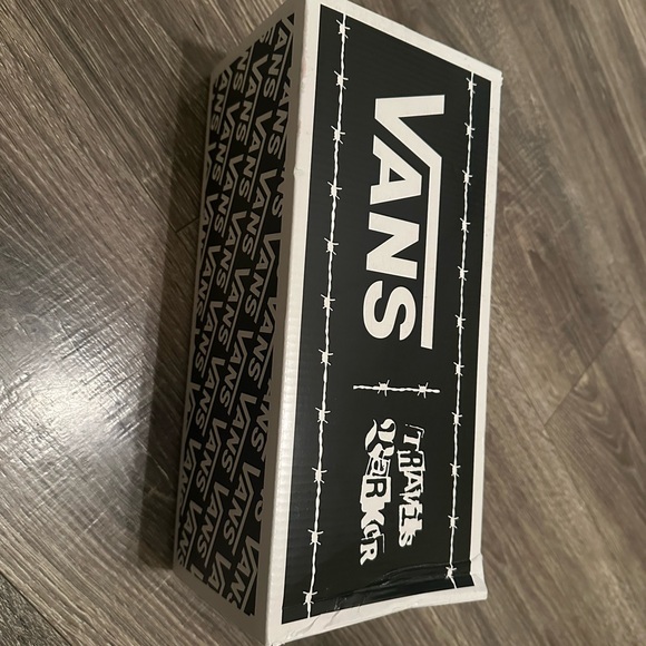 Vans Black & White Barbed Wire Logo Shoe Box - Picture 2 of 8